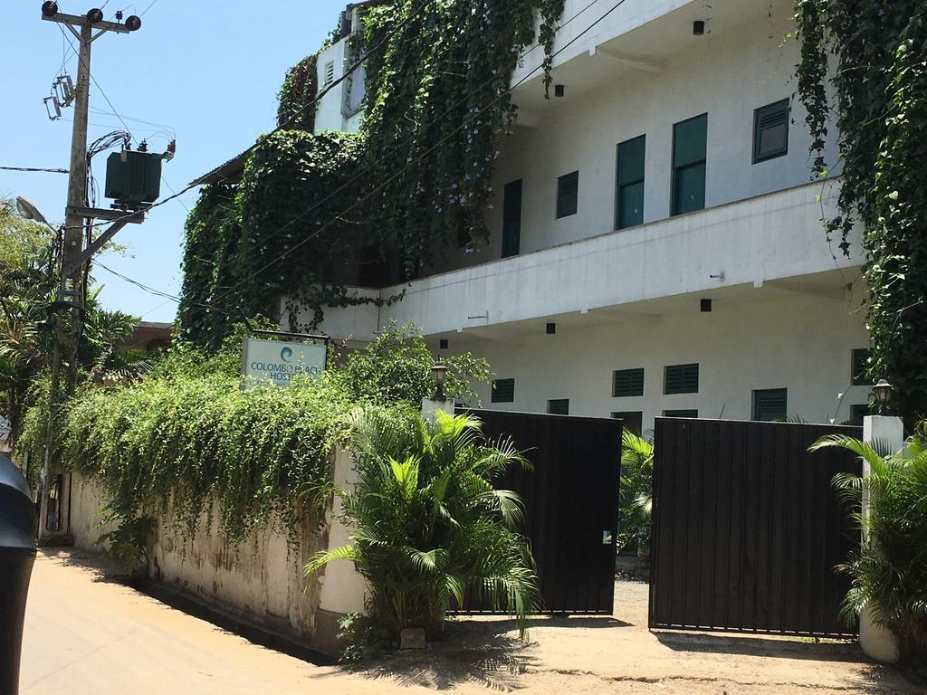 Colombo Beach Hostel マウントラビニア エクステリア 写真