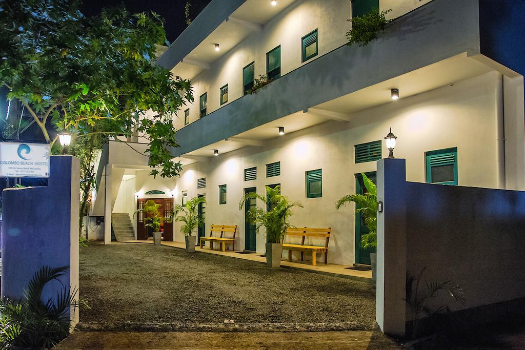 Colombo Beach Hostel マウントラビニア エクステリア 写真